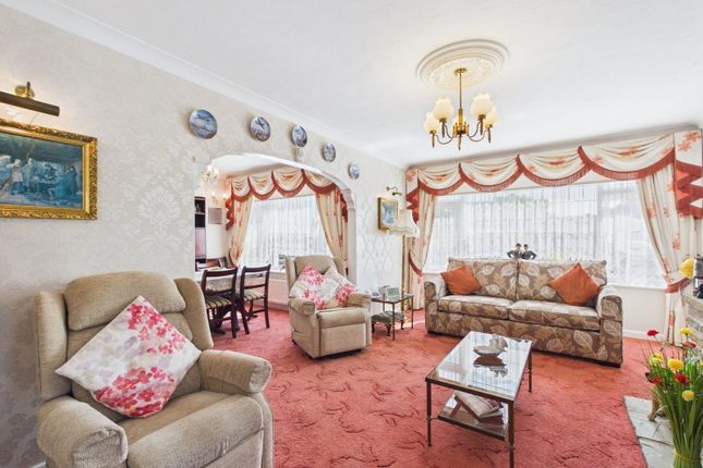 33, Exmoor Crescent, Worthing photo 2