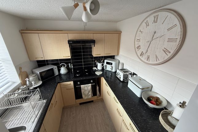 28, Foxtail Way, Cannock photo 2