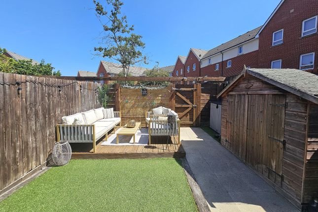 2, Seager Way, Poole photo 2