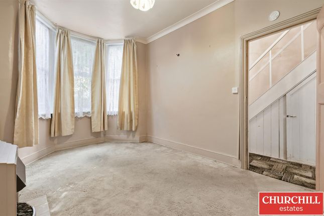 179, Gainsborough Avenue, Manor Park photo 4