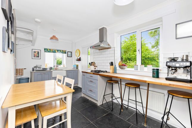 31, Caiystane Gardens, Fairmilehead, Edinburgh photo 5