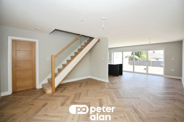 3, Cedar Gables, Libanus Road, Blackwood photo 4