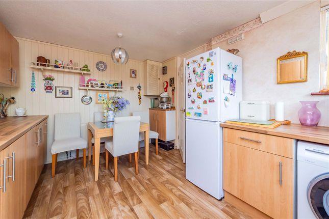 70, Wildwood, Telford photo 3