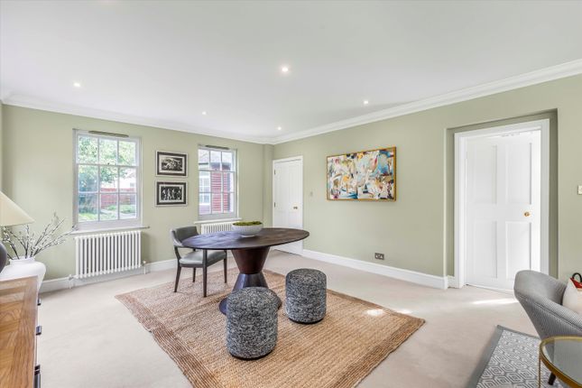 Link-detached house for sale in River Lane, Richmond