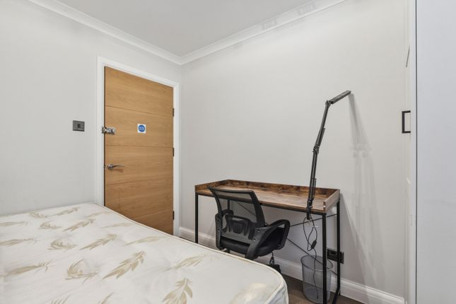Flat to rent in Montagu Square, Marylebone