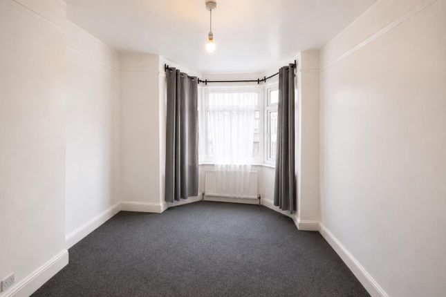 84, Cecil Avenue, Wembley photo 4