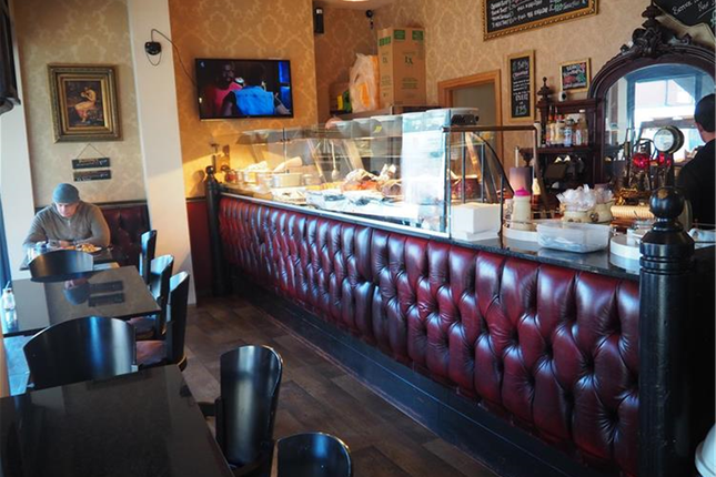 Thumbnail Restaurant/cafe for sale in Cafe &amp; Sandwich Bars LS6, Hyde Park, West Yorkshire