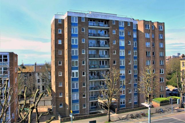 Thumbnail Flat for sale in 16 Marlborough Court, 46-48 The Drive, Hove