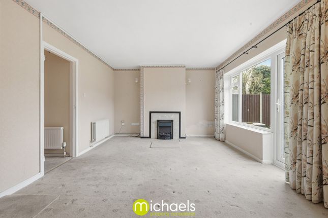 32, Ashbury Drive, Colchester photo 3