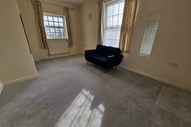 Neptune Court, Colchester photo 4