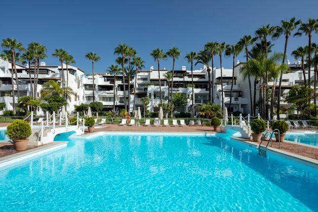 Thumbnail Block of flats for sale in Marbella Golden Mile, Andalusia, Spain