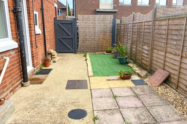 Flat A,, 4 Treeside Avenue, Southampton photo 2
