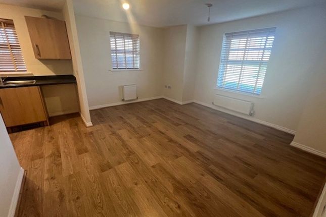 43 Hathersage Close, Grantham photo 3
