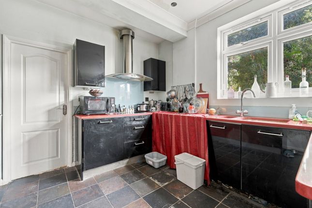 139, Poplar Road South, London photo 5