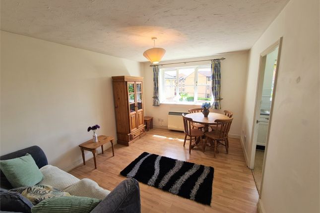 Flat to rent in Lucas Gardens, East Finchley