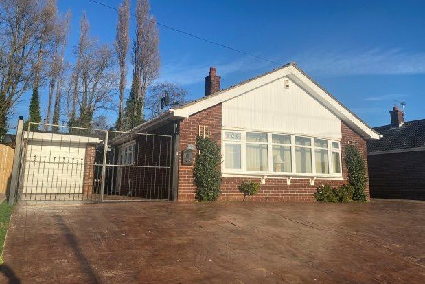 3 bed detached bungalow to rent in Dunniwood Avenue, Doncaster DN4
