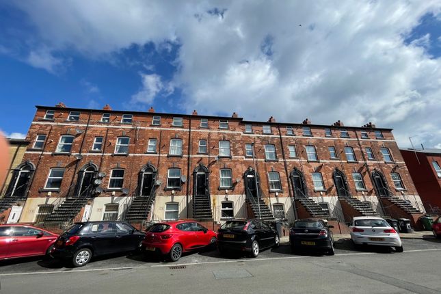 Thumbnail Flat to rent in Flat 2, Providence Avenue, Leeds, West Yorkshire