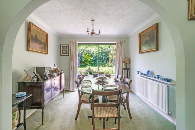 24 Cross Lane Gardens, Ticehurst photo 3