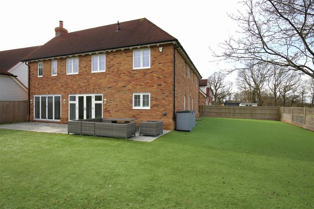 Detached house for sale in Woodford Park, Staplehurst, Tonbridge