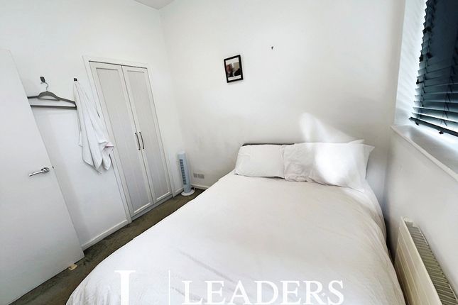 Flat 2, Princes House, North Street, East Sussex photo 5