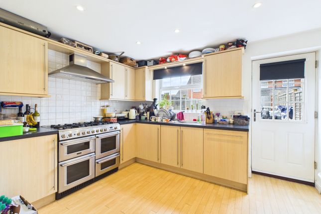 35, Rothbart Way, Peterborough photo 3