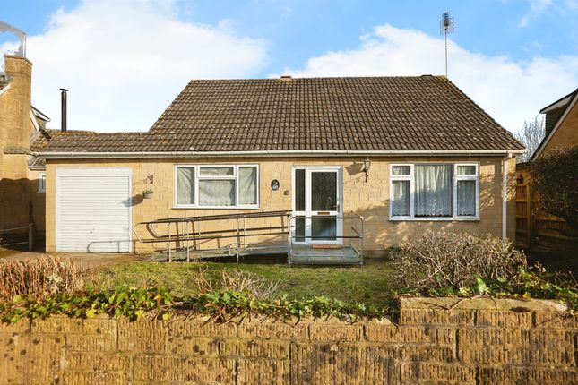 Thumbnail Bungalow for sale in Shreen Way, Gillingham