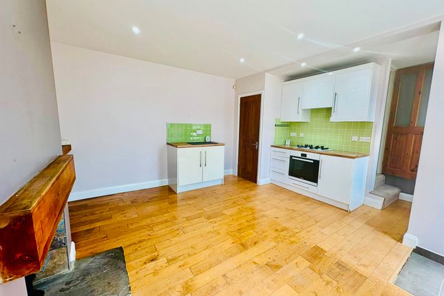 8, Hill Street, Bradford photo 2