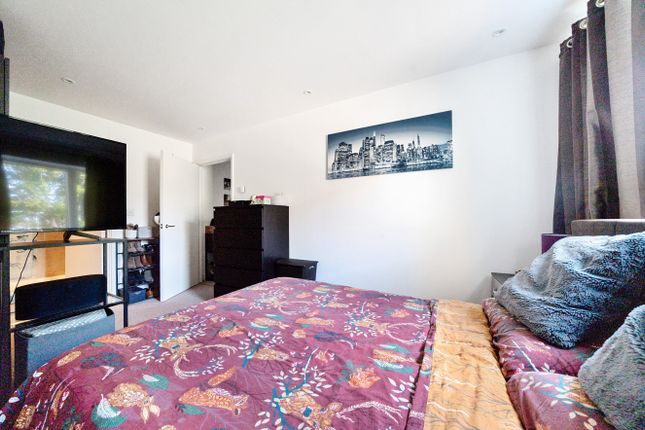 Flat for sale in Old Shoreham Road, Hove