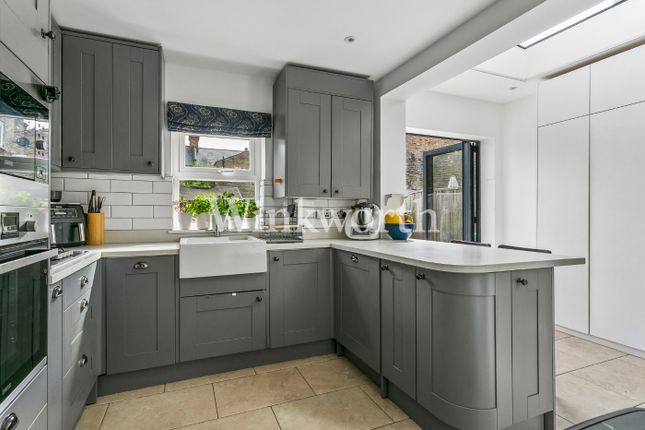 42, Roslyn Road, London photo 2