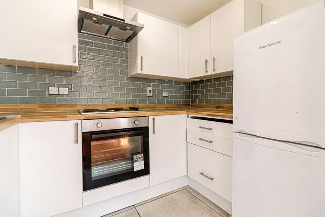 Flat 4, 89, Ribston Street, Greater Manchester photo 2