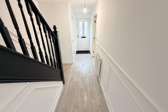 32, Inglefield, Hartlepool photo 4