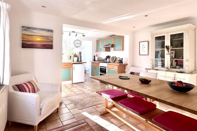 Chamomile Cottage, Guildford photo 3