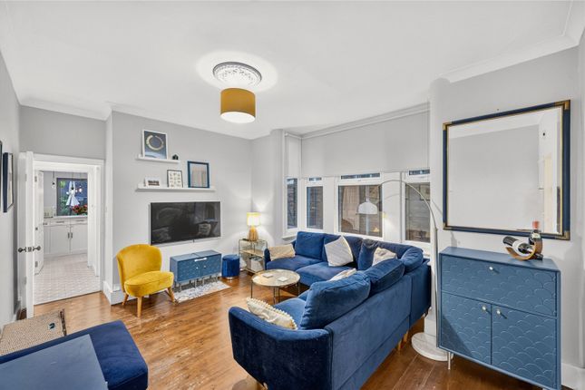 Cleveland Park Avenue, London photo 4