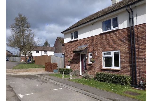 61, Woodcock Avenue, High Wycombe photo 3