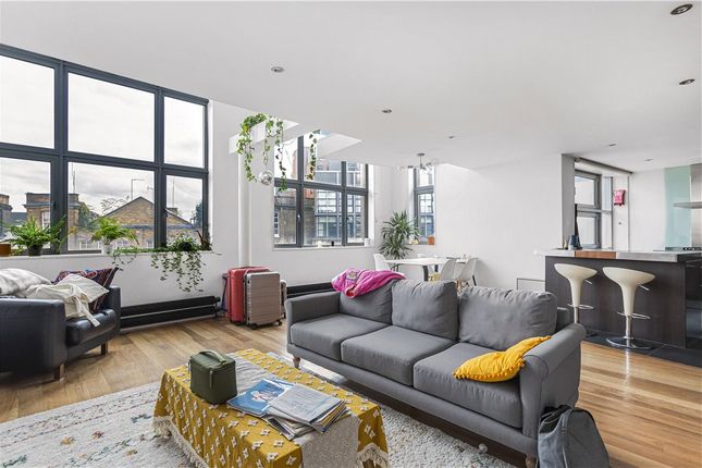 Thumbnail Flat for sale in Provost Street, London
