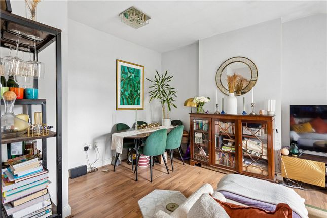 Flat C, 92, London Road, Mitcham photo 4