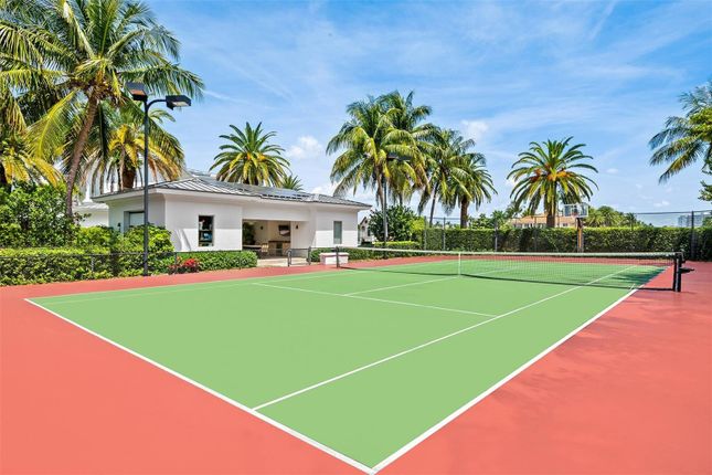 Villa for sale in 5 Harborage Isle Dr, Fort Lauderdale, Fl 33301, Usa