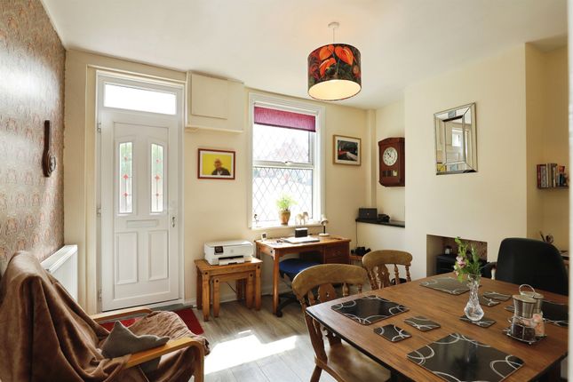 80, High Street, Grantham photo 3