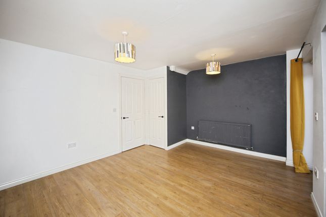 9, Wordsworth Avenue, Warwickshire photo 3