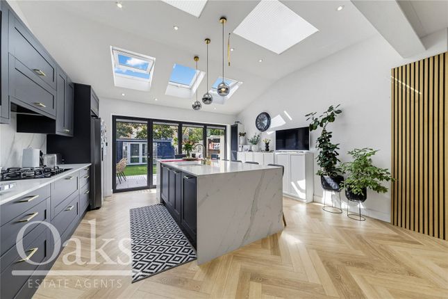 13, Teevan Road, Surrey photo 2
