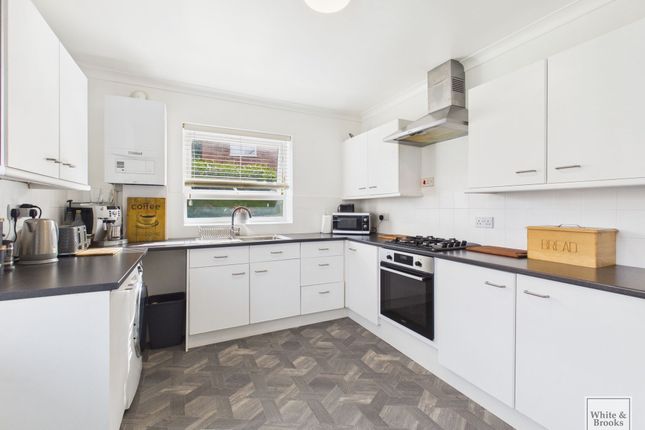 19 Braemar Way, Bognor Regis photo 3