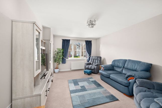 25 Earl Matthew Avenue, Arbroath photo 2