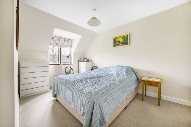 Terraced house for sale in Kings End, Bicester