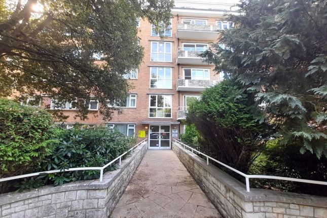 Thumbnail Flat for sale in Chine Crescent, Westbourne, Bournemouth