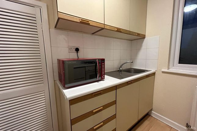 Flat 6, 63, Randolph House Randolph Road, Kent photo 5