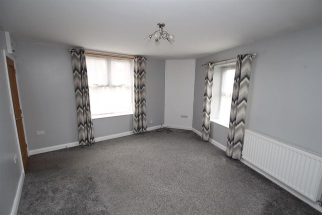 26, Ford Hill, Bradford photo 4