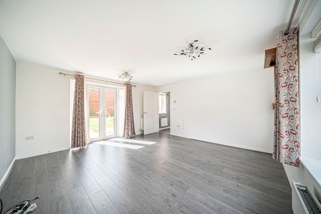 12 Hornbeam Close, Andover photo 2