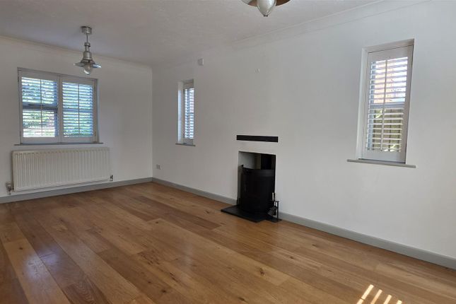 Sitting Room.Jpg