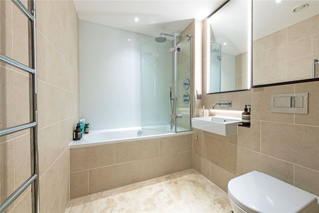 Flat for sale in Chivers Passage, London