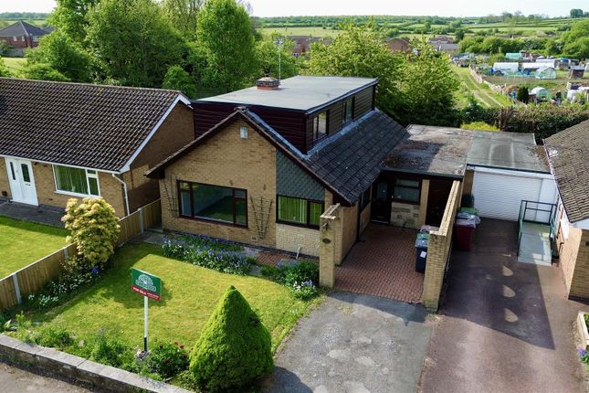 14, Carlton Close, Chesterfield photo 2